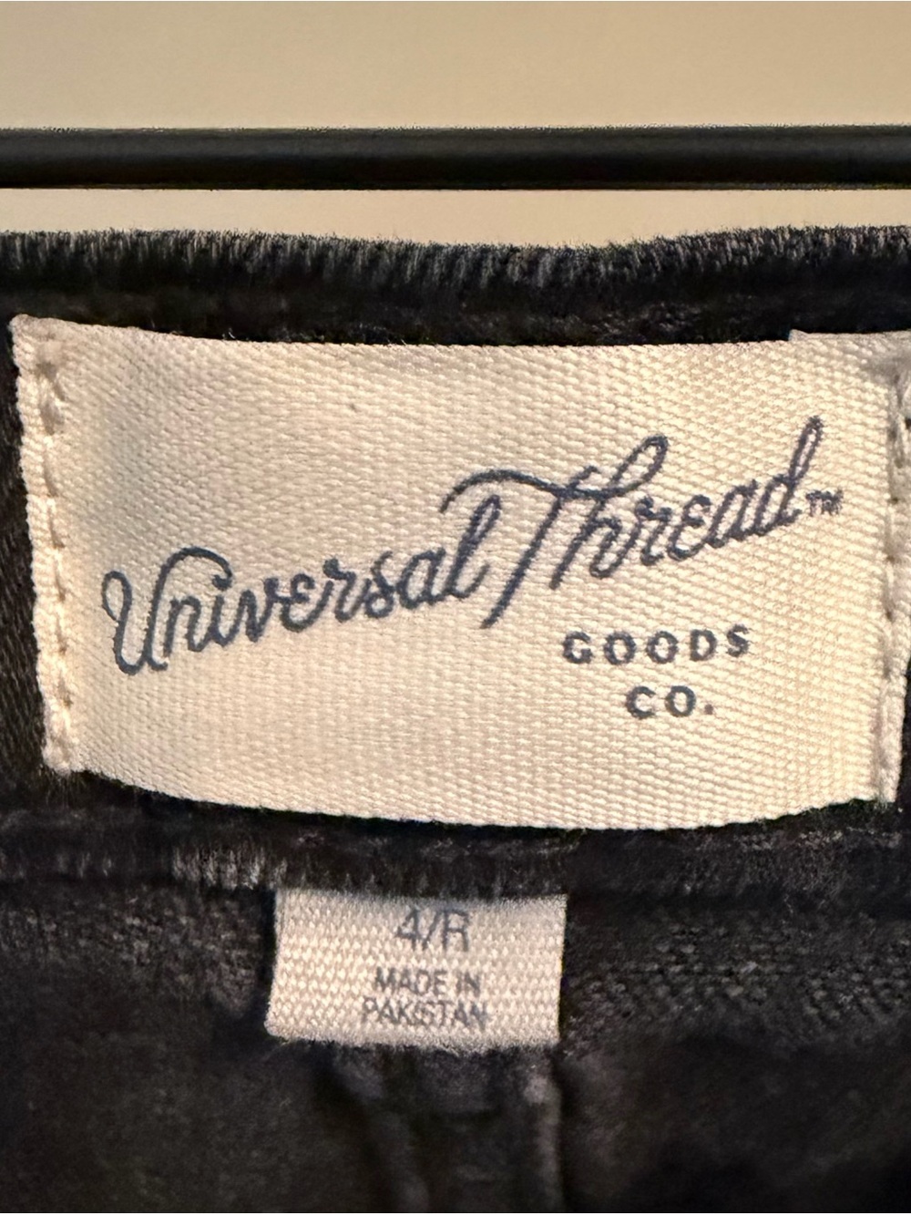 Universal Thread • High Rise Flare | Sz 4 - Picture 3 of 4